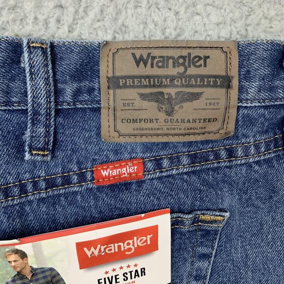 Wrangler Five Star Premium Jeans Mens 42x30 Blue Relaxed Fit Denim NWT - Picture 3 of 12